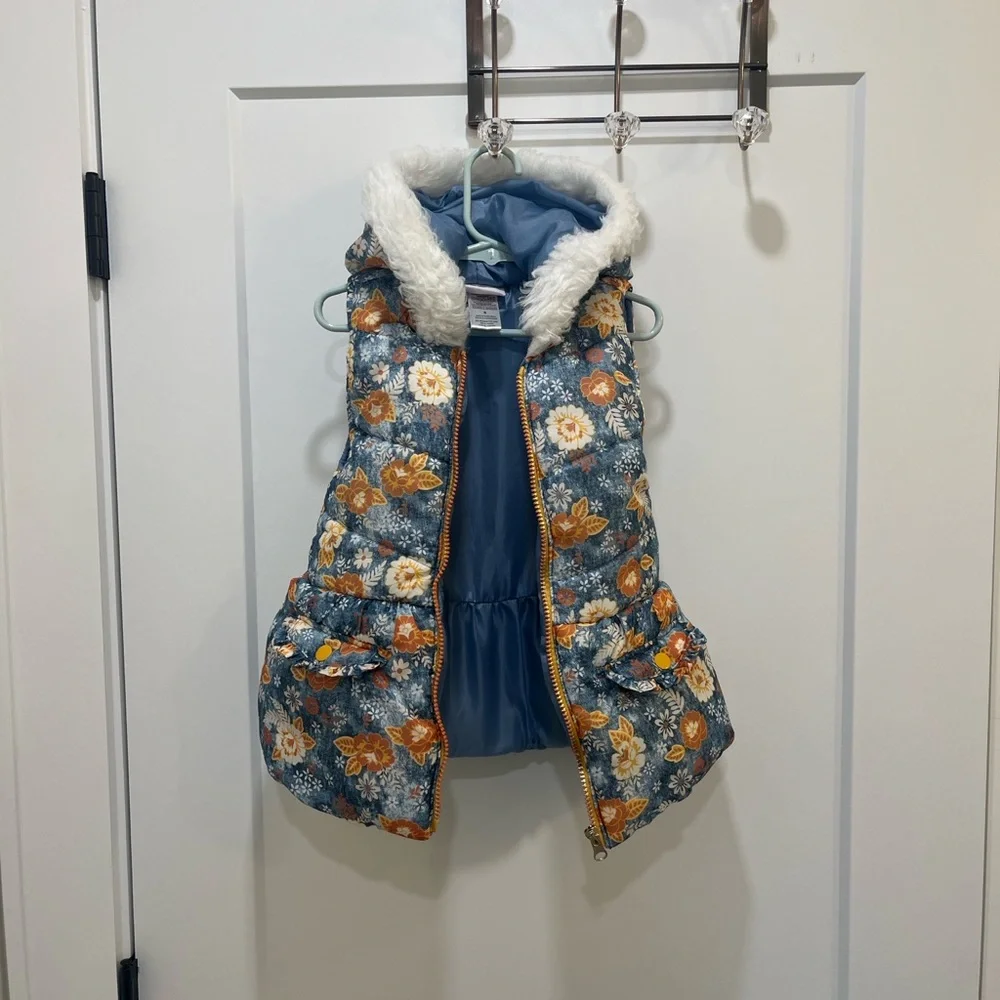 Little Lass Blue Floral Quilted Puffer Vest with Faux Fur Trimmed Hood Size 6